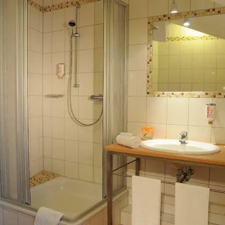 מלון Baumanns Hof 3*